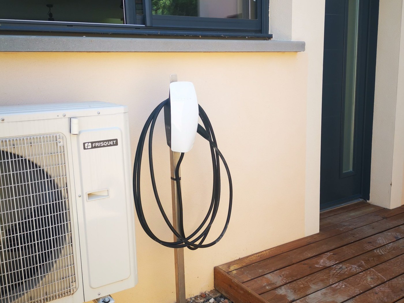 Borne recharge VE — DõmHõ