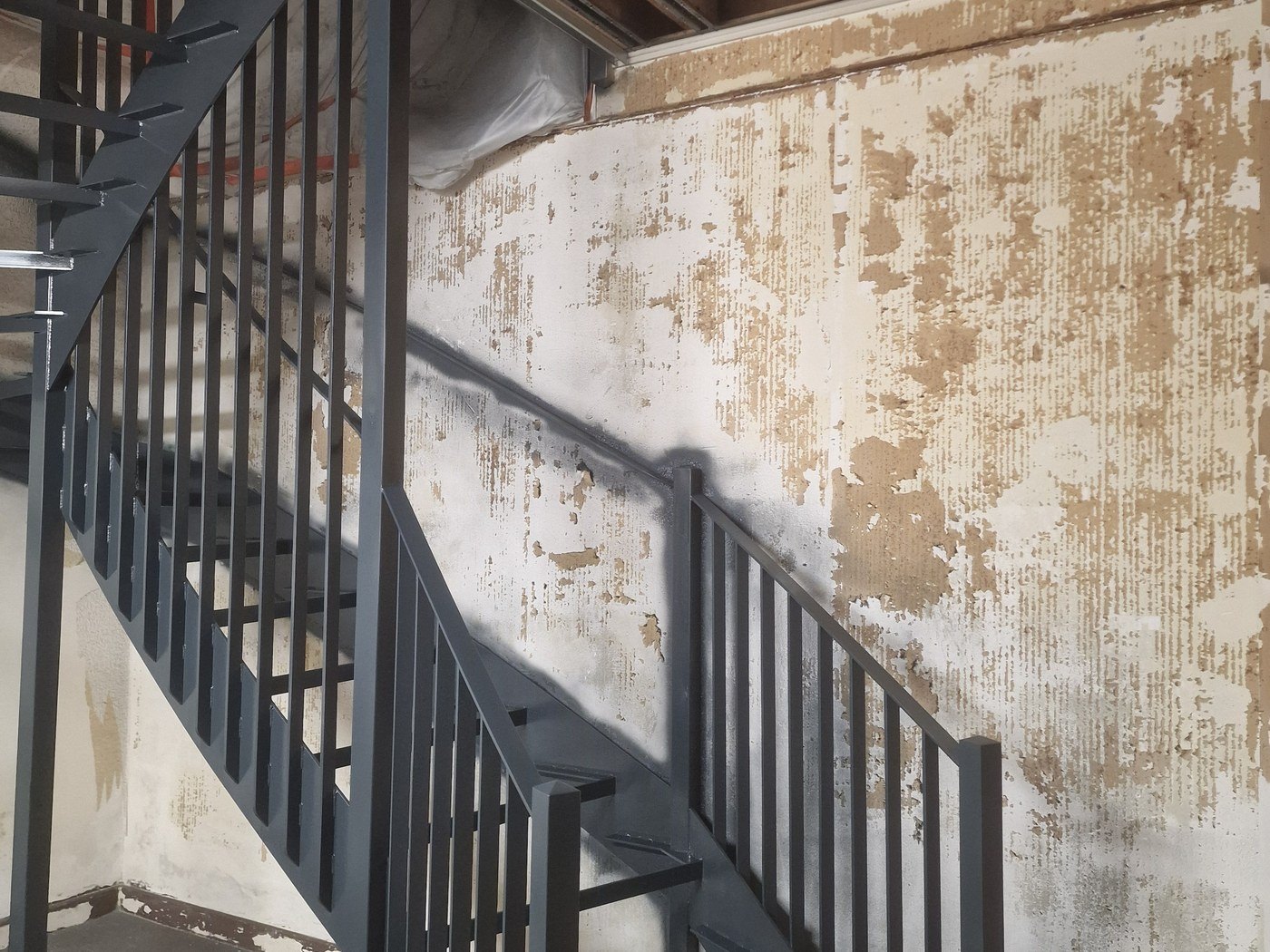 Escalier métal design — DõmHõ