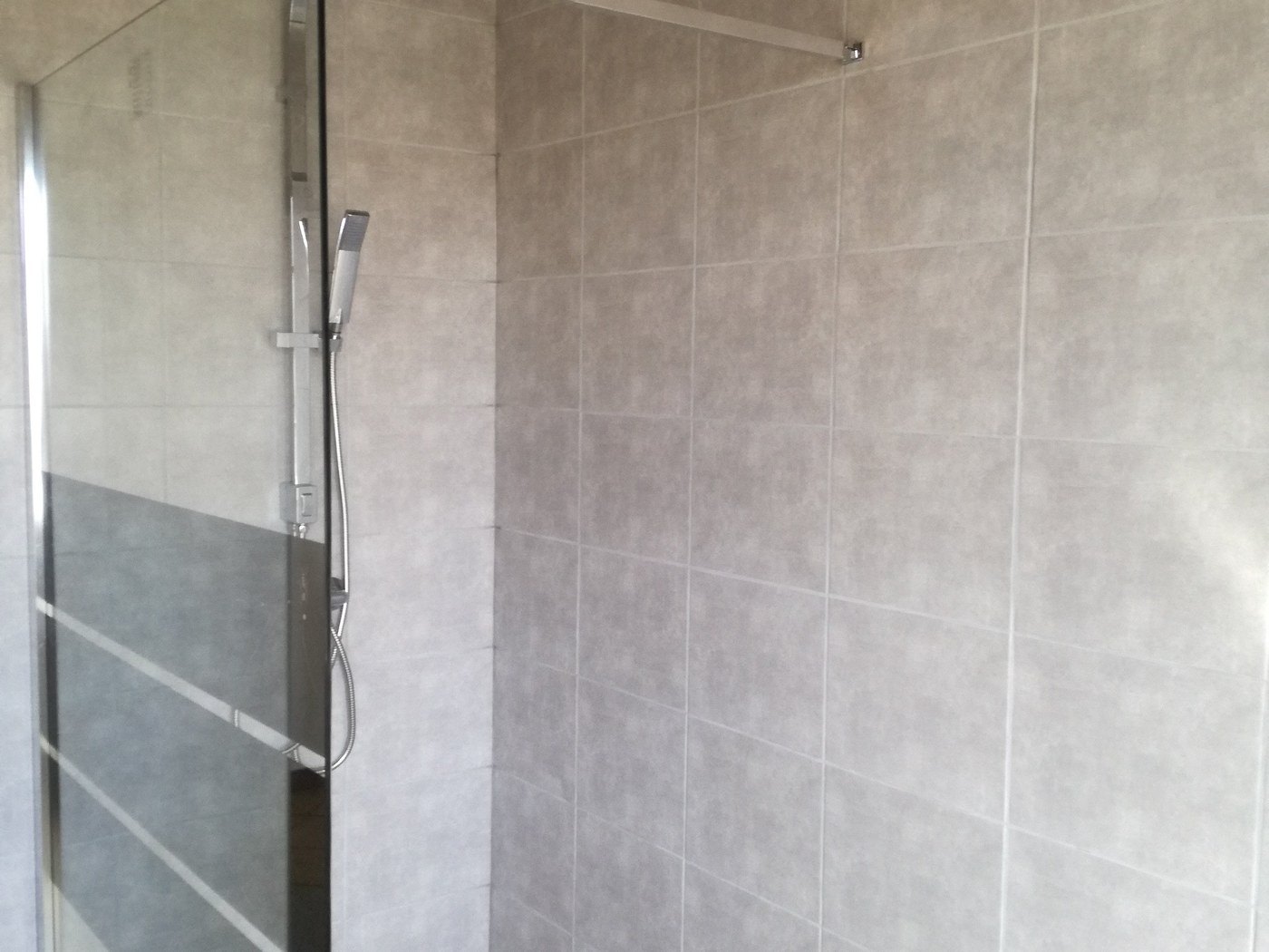 Douche italienne grise — DõmHõ